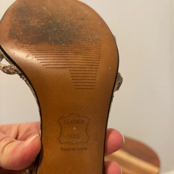 Stuart Weitzman Beige and Brown Heels Size 10 - Picture 6 of 7